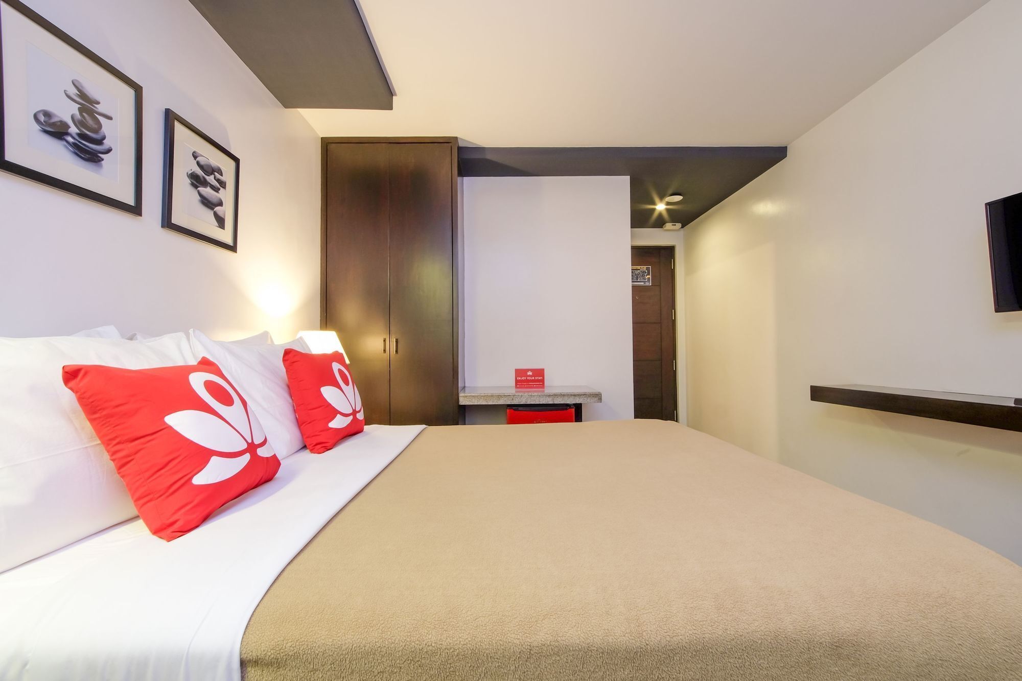 Zen Rooms Durban Poblacion Makati Makati City Exterior photo