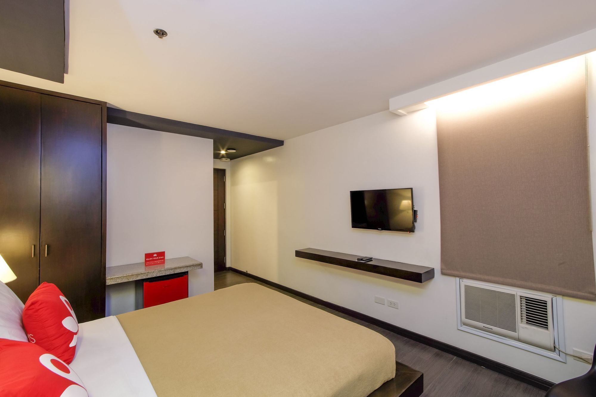 Zen Rooms Durban Poblacion Makati Makati City Exterior photo